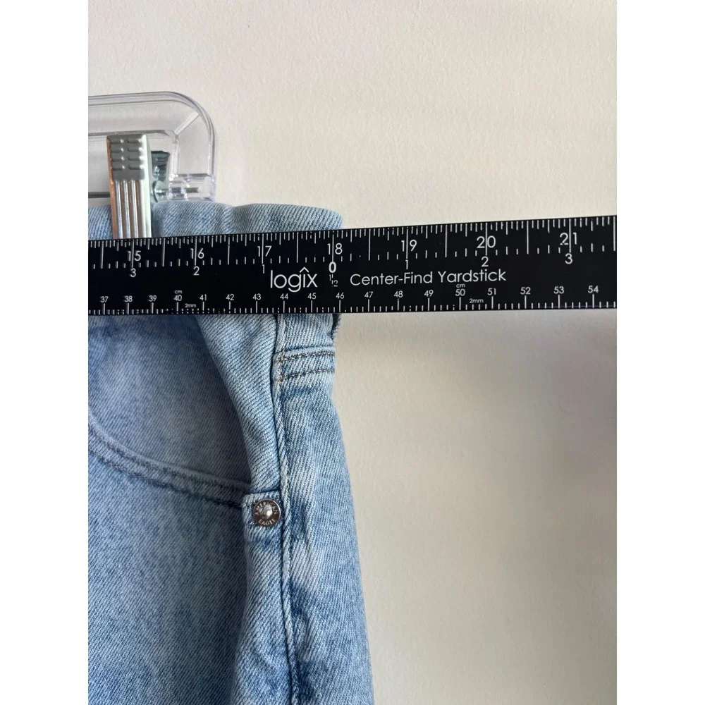 American Eagle Light Wash Distressed Mom Jeans Women 18 Regular